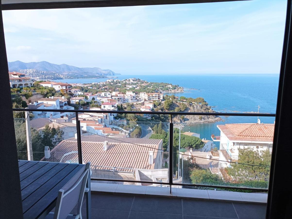 Apartament Vistes Al Mar Llanca Bagian luar foto